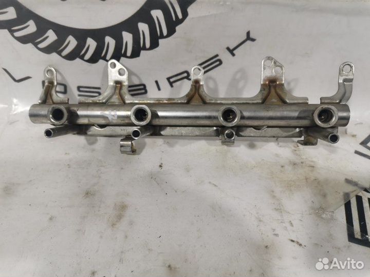 Рейка топливная Volkswagen Passat B6 2005-2010