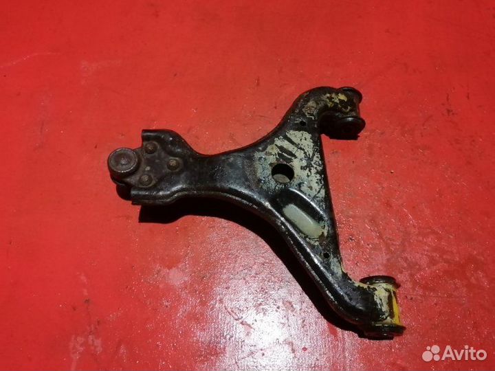 Рычаг подвески передний левый Mercedes-Benz