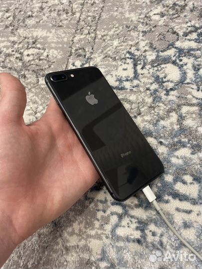 iPhone 8 Plus, 64 ГБ
