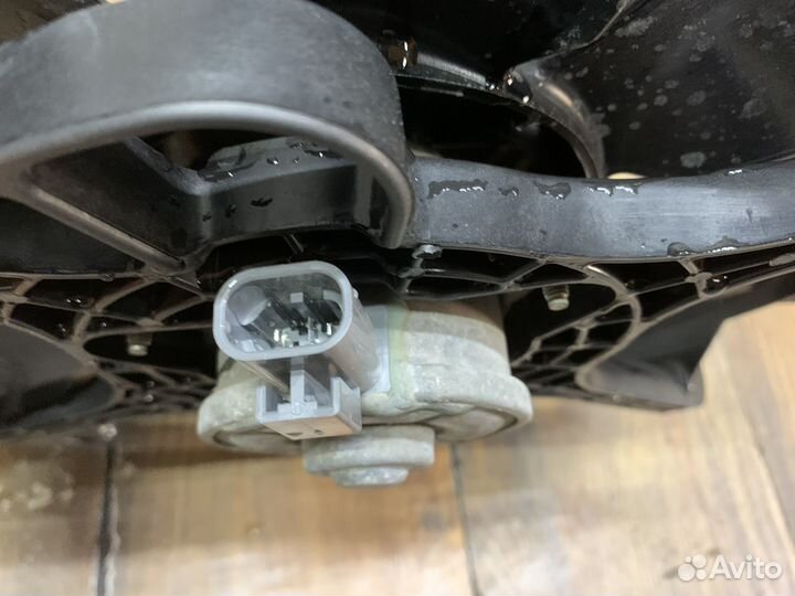 Mitsubishi ASX Диффузор вентилятора 1,8л 4B10