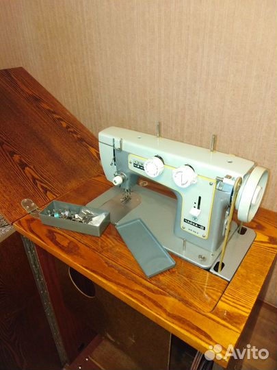 Швейная машинка чайка бу