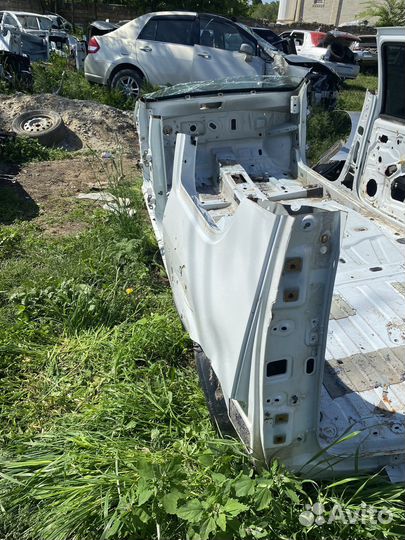 Заднее левое крыло LADA Largus