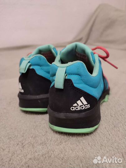 Кроссовки adidas