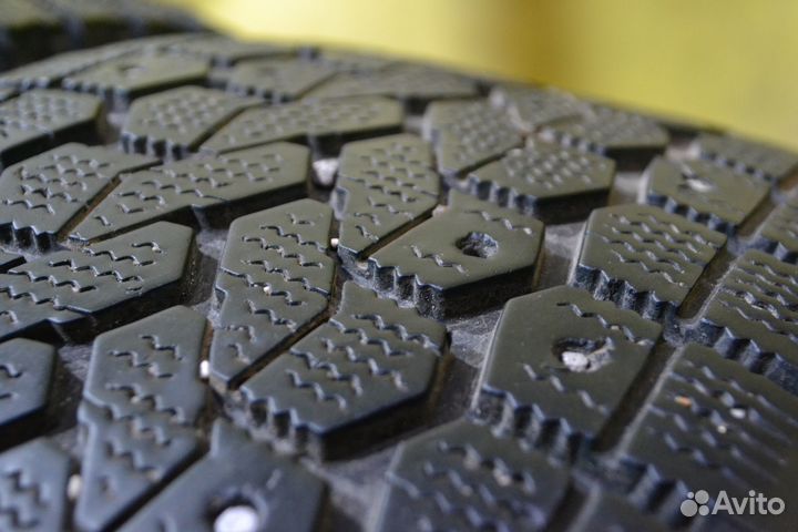 Yokohama Ice Guard F700S 205/55 R16