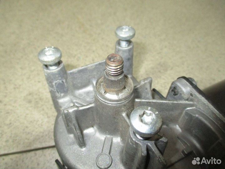 Моторчик стеклоочистителя Hyundai Tucson 1 (JM)