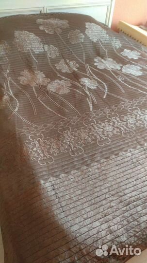 Комплект. Покрывало и шторы