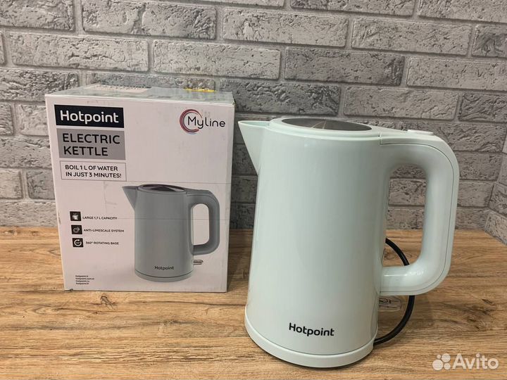 Чайник Hotpoint WK 22M MDO