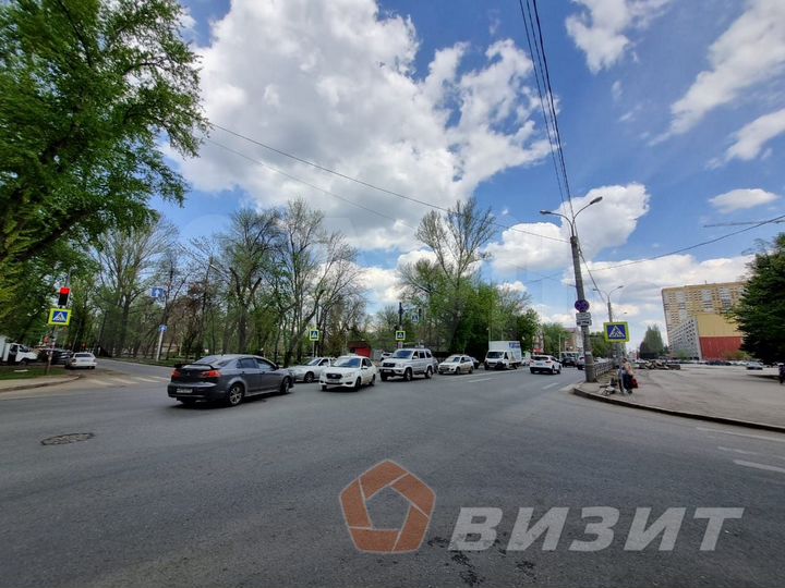 Помещение свободной планировки с 2 входами