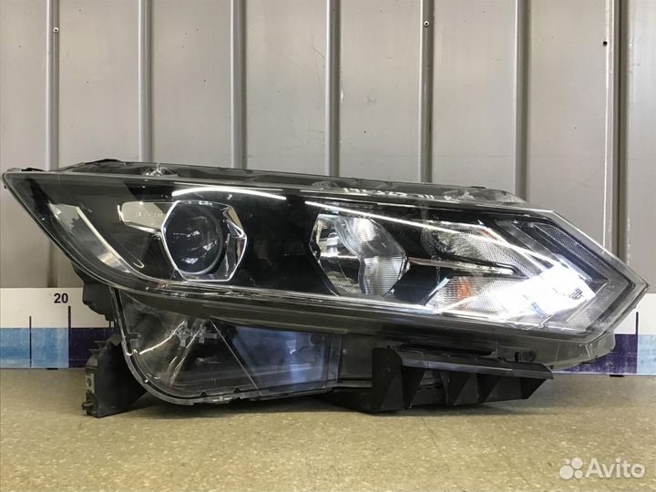 Фара правая Nissan Qashqai (J11) 2014