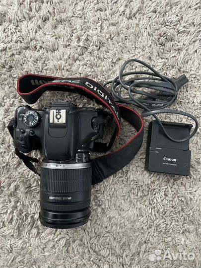 Зеркальный фотоаппарат Canon 600d