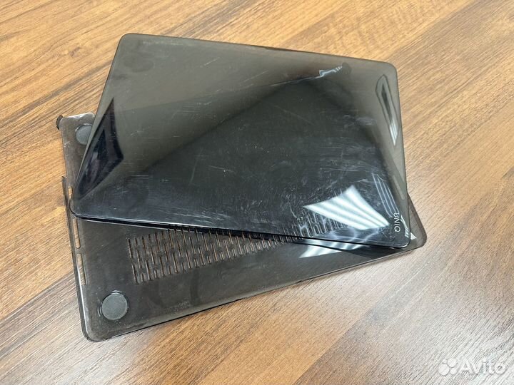 MacBook Pro 13 дюймов, 2018, Retina, Touch Bar