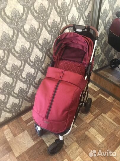 Прогулочная коляска в отличном состоянии