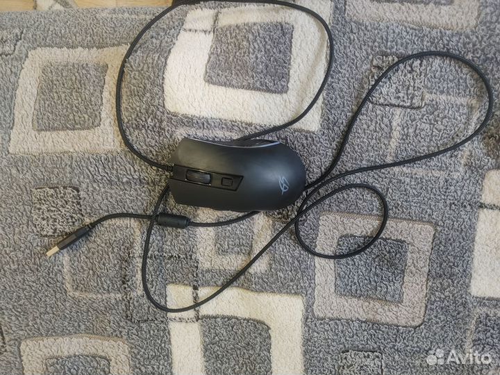 Клавиатура мышка и наушники + коврик