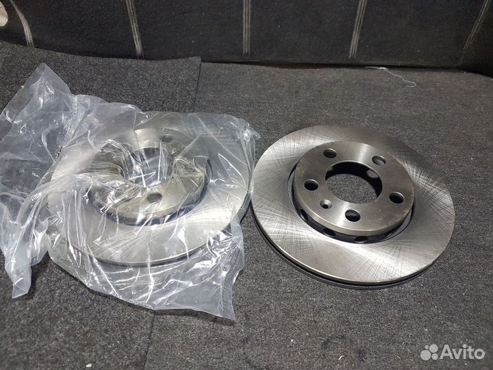 Диск тормозной передний skoda fabia