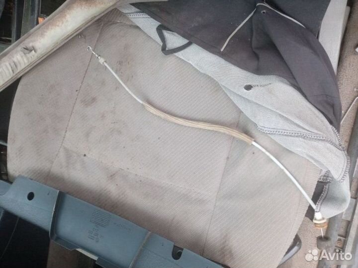 Тросик открывания двери передний Audi A6 45