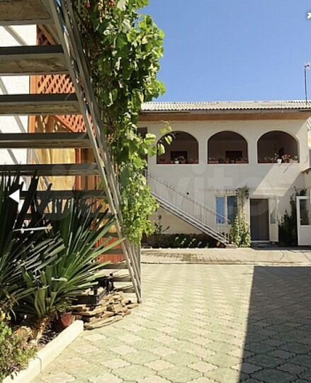 Дом 800 м² на участке 5 сот.