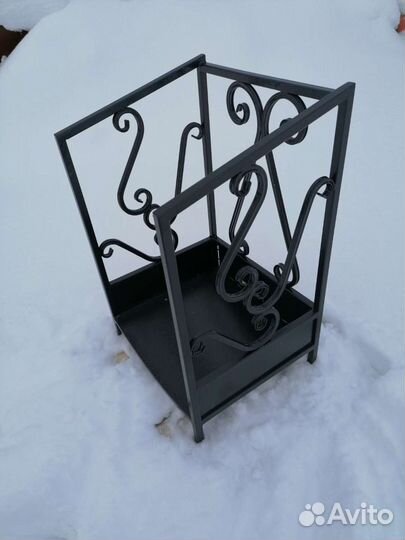 Дровница для бани