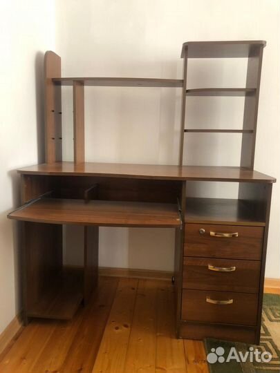 Компьютерный стол