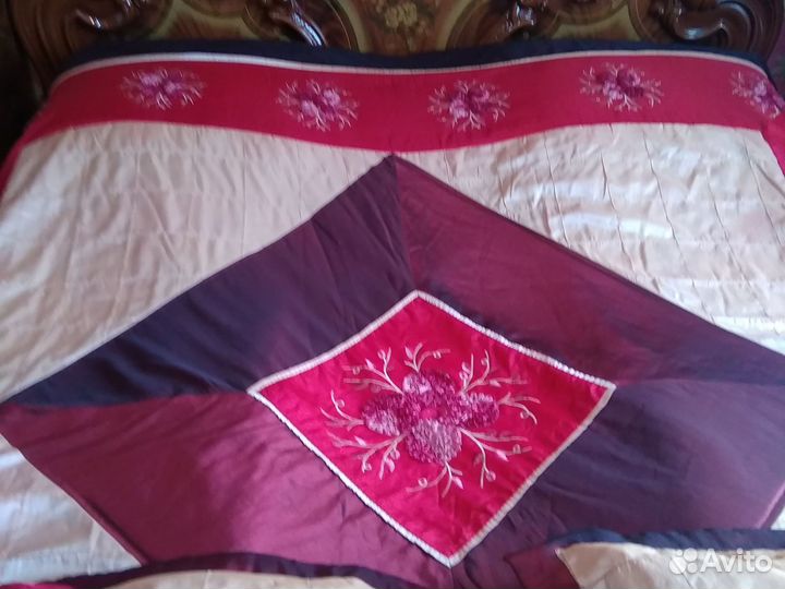 Комплект штор и покрывало