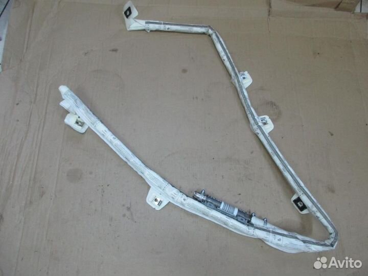 Шторка безопасности правая w218 CLS-class 642.8