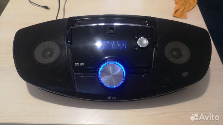 Бумбокс LG с Bluetooth