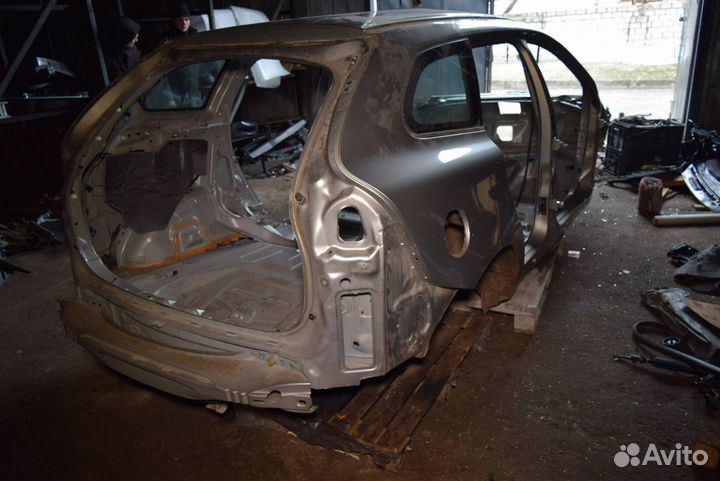 Задняя часть кузова Volvo XC60 2012