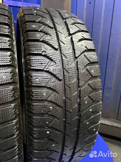 Bridgestone Ice Cruiser 7000 205/65 R15 94T