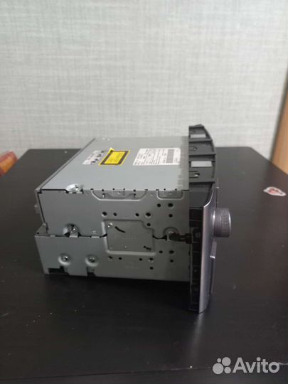 Штатный магнитофон Toyota Avensis T250