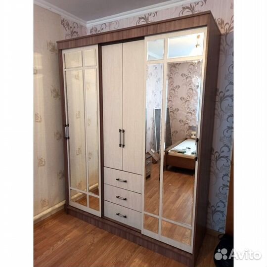 Шкаф купе с зеркалами