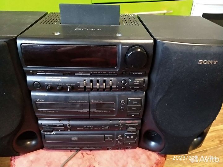 Музыкальный центр sony