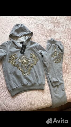 Костюм спортивный