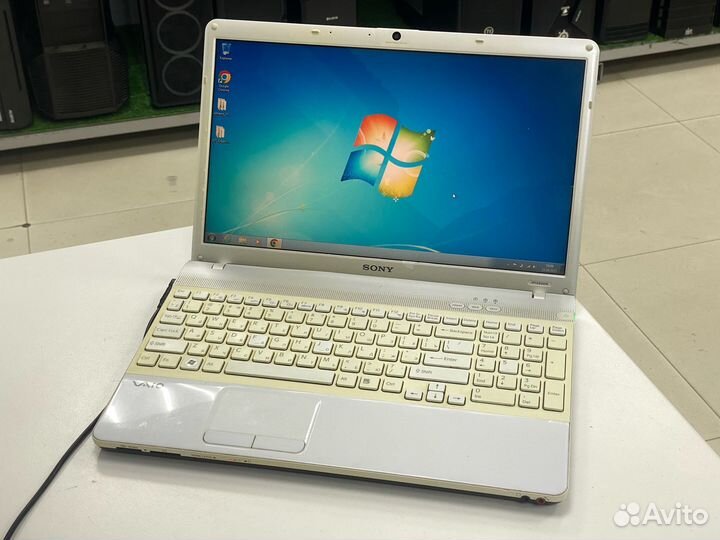 Ноутбук Sony Vaio PCG-71211V