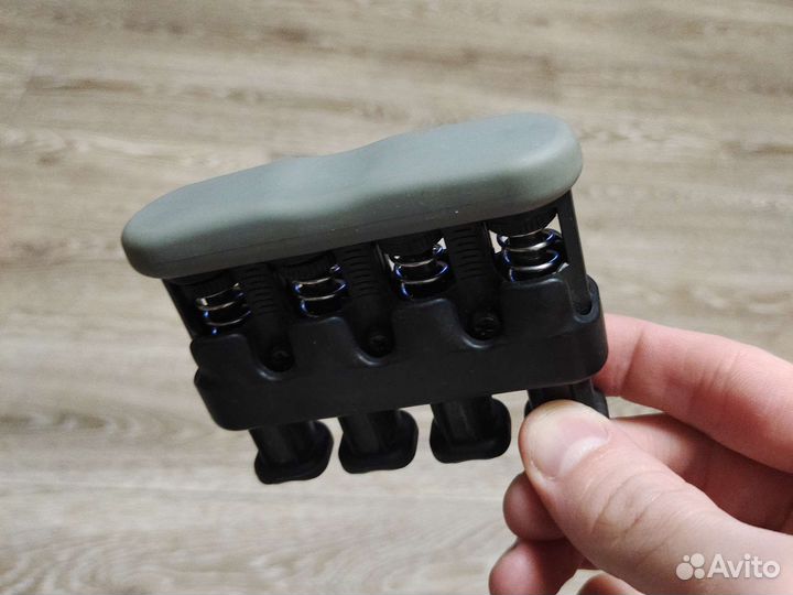 Эспандер для пальцев