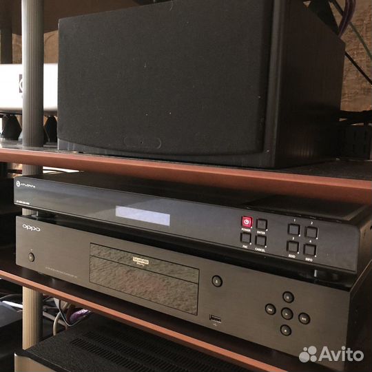 Матричный коммутатор Atlona 4K/HDR 4x4 hdmi