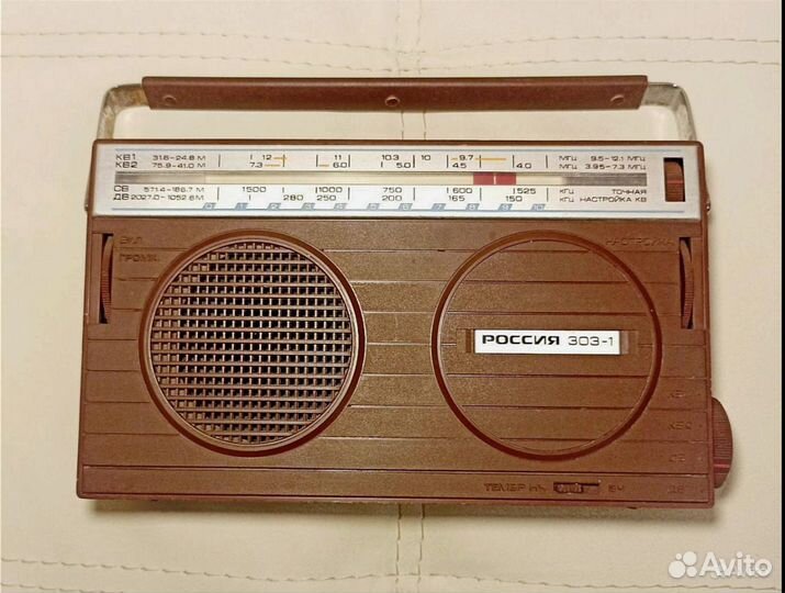 Радиоприемник россия 303 времён СССР