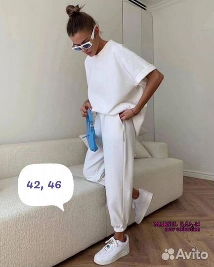 Спортивный костюм женский