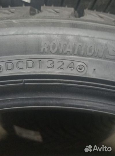 Bridgestone Blizzak DM-V3 275/40 R22 107T