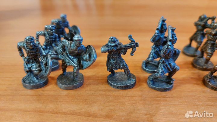 Металлические солдатики