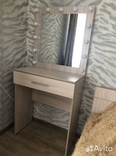 Туалетный столик