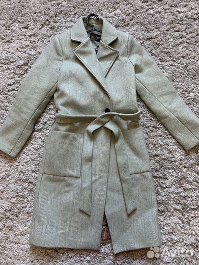 Пальто осеннее 42