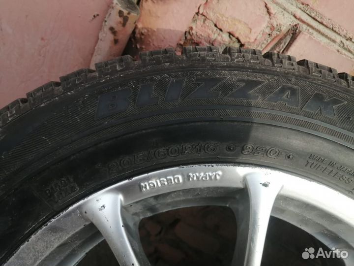 Bridgestone Blizzak VRX 205/60 R16