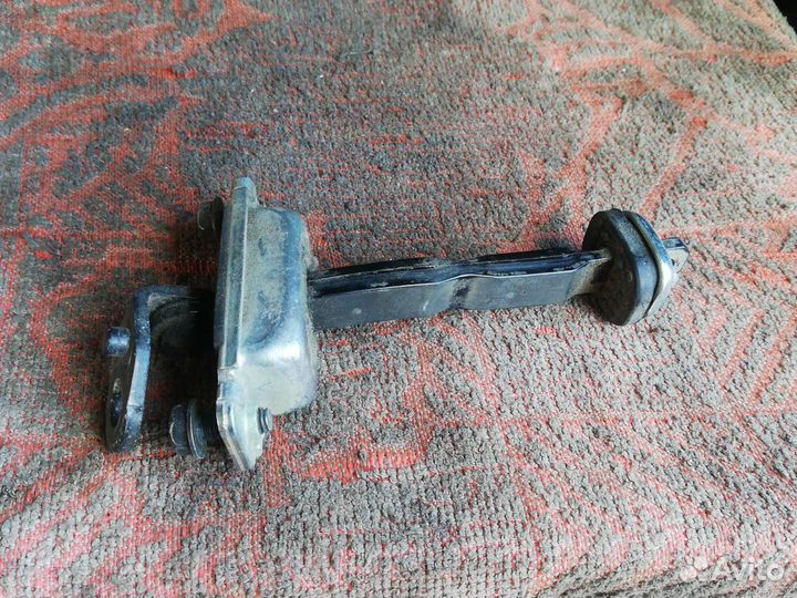 Ограничитель двери Шевроле Авео Т255