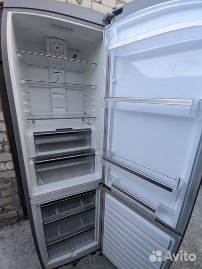 Холодильник whirlpool