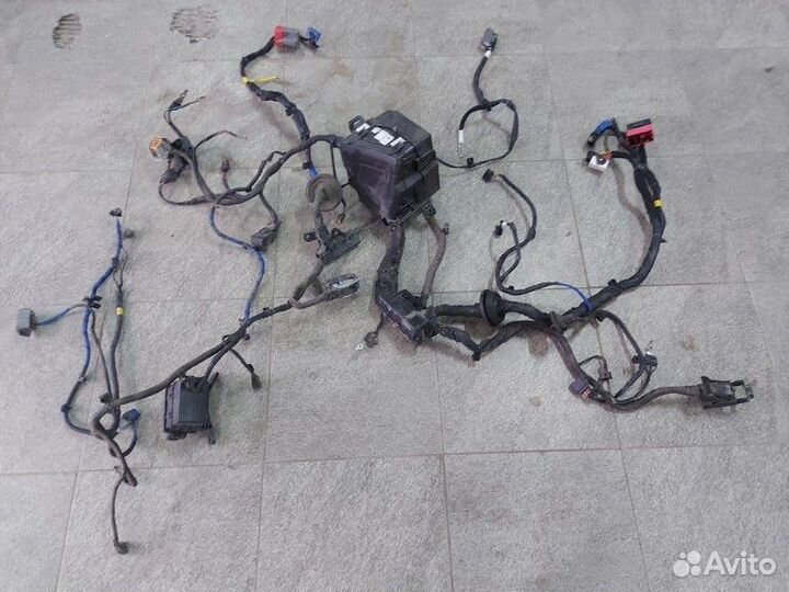 Проводка подкапотная с блоком Hyundai Santa Fe TM