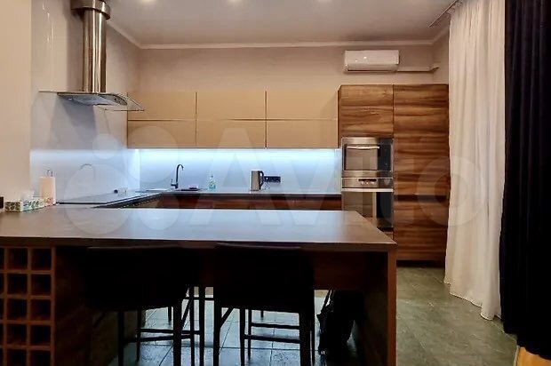 2-к. квартира, 65 м², 2/2 эт.