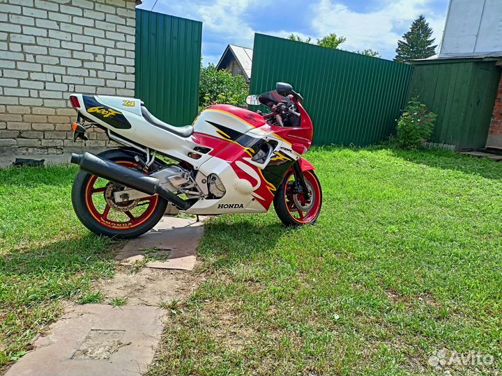 Honda cbr 600 f2