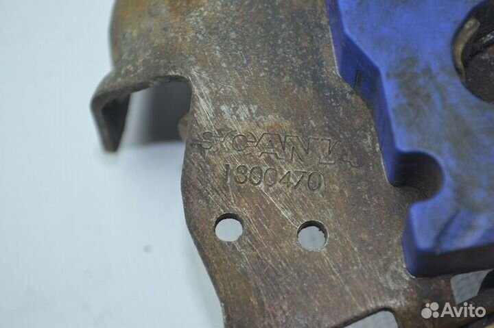 Замок решетки радиатора, правый scania R-Series (0