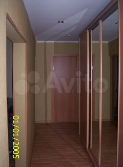 Доля в 3-к. квартире, 61,9 м², 1/5 эт.