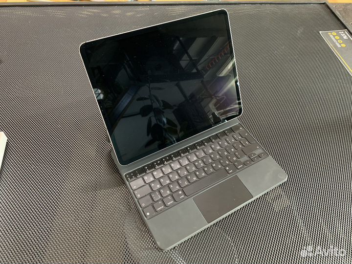 iPad pro 12 9 2018 + magic keyboard