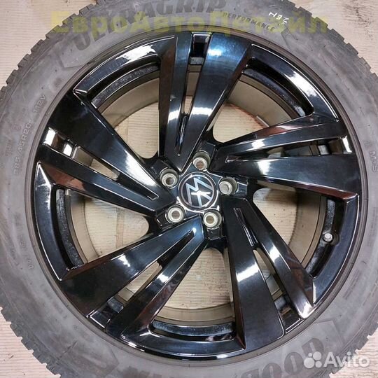 Диски R-Line с зимней резиной R20 VW Touareg 3 CR7